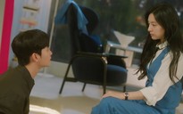 Phim 'Nữ hoàng nước mắt' có Kim Soo Hyun và Kim Ji Won gây sốt