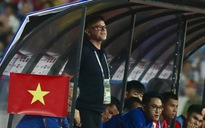 HLV Troussier: ‘Tôi đã đóng cửa đầu óc mình với truyền thông. Tôi thất bại. Tôi nhớ Việt Nam’