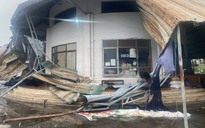 Quảng Trị: Mưa lớn kèm lốc xoáy ở Lao Bảo, 27 nhà dân tốc mái