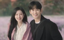 Tập 13 'Nữ hoàng nước mắt' tràn ngập cảnh quay lãng mạn của Kim Soo Hyun và Kim Ji Won