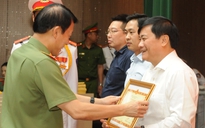 Báo Thanh Niên vinh dự nhận bằng khen của Bộ trưởng Bộ Công an