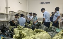 Tạm giữ 10 tấn hàng của 'Nguyễn Mai Store' chuyên livestream bán hàng