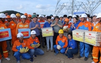 Thủ tướng tuyên dương công nhân và thanh niên tham gia xây dựng đường dây 500 kV