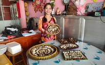 Rẽ hướng trồng nấm, người phụ nữ miền Tây thu nhập gần 900 triệu đồng/năm