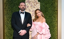 Ben Affleck hẹn hò bạn gái mới sau khi Jennifer Lopez đệ đơn ly hôn