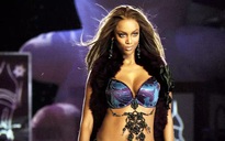 Tyra Banks trở lại sàn diễn Victoria's Secret sau 19 năm