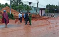 Bình Thuận: Tìm giải pháp ngăn lũ cát tràn ra đường đi Mũi Né