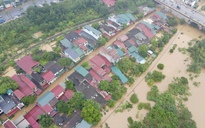 Nước lũ cô lập 3.500 ngôi nhà ở TP.Yên Bái