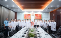 Chủ tịch UBND TP.HCM thăm và tặng quà tết tại Bệnh viện Chợ Rẫy
