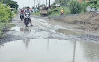 Người dân khổ sở vì đường thi công ì ạch