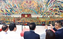 Tranh sơn mài vẽ Bác Hồ nhận Guinness thế giới

