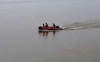 Vụ cha ôm 2 con nhảy cầu Bến Thủy: Tìm thấy thi thể 2 bé gái