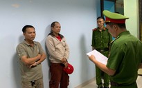 Gia Lai: Bắt khẩn cấp hai người dùng ô tô truy đuổi, chặn xe CSGT