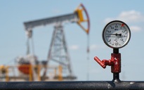 Mỹ nói Ấn Độ đã giảm 50% lượng dầu mua từ Nga