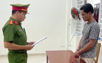 Đà Nẵng: Tạt xăng, cầm bật lửa dọa giết 'tình địch' vì ghen tuông