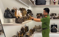 Kiểm tra quanh chợ Hàn, thu giữ sản phẩm nghi hàng giả