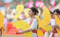 Sắc màu lễ rước y trang của đồng bào Chăm tại lễ hội Katê 2025