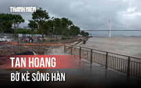 Tan hoang bờ kè sông Hàn do thủy triều kết hợp sóng lớn 