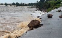 TP.Huế sạt lở nhiều nơi, bờ biển bị xâm thực sâu
