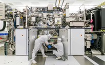 Cố sao chép ASML, kỹ sư Trung Quốc làm hỏng máy in chip triệu đô