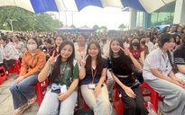 Tân sinh viên thích thú khám phá đặc thù ngành học trong ngày hội trải nghiệm