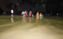 Hôm nay miền Trung tiếp tục mưa rất to, lũ lớn đạt đỉnh