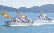 Hải quân Việt Nam huấn luyện bắn ngư lôi, đạn thật trên biển