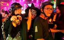 Phố Tây Bùi Viện ngập tràn sắc màu Halloween: Muôn kiểu hóa trang cực 'chất'