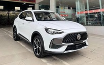 MG HS giảm giá còn 560 triệu đồng, rẻ hơn Toyota Yaris Cross