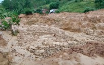 Bùn đất bủa vây nhiều con đường, bản làng biên giới Quảng Trị