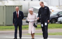 Hoàng tử William và bà nội Nữ hoàng Elizabeth II từng không thân thiết