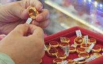 Tranh cãi thuế vàng