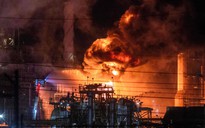 Cháy nổ 'như bom nguyên tử' tại nhà máy lọc dầu Mỹ