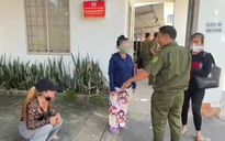 'Vỡ hụi' 200 tỉ đồng ở TP.HCM: Người chơi khóc nức nở ở trụ sở công an