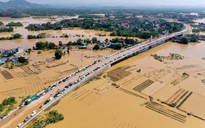 Lũ rút ở Thái Nguyên: Từ trên cao xót xa thấy bùn non đặc quánh phủ khắp