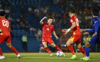 Vui buồn phong độ tuyển thủ Việt Nam, HLV Kim Sang-sik cũng đau đầu