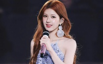 Triệu Lộ Tư phải đánh đổi những gì để thoát khỏi công ty quản lý cũ?