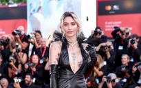 Con gái Michael Jackson bị hỏng mũi do lạm dụng ma túy