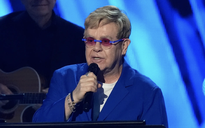 Elton John nổi giận tại hậu trường lễ trao giải Rock & Roll Hall of Fame 2025