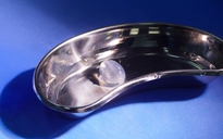 Chàng trai 20 tuổi ‘tìm lại chính mình’ nhờ ca đặt tinh hoàn nhân tạo