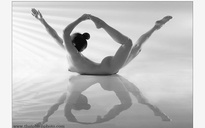 Ảnh yoga và nghệ thuật khỏa thân của NSNA Thái Phiên được trao giải cao nhất