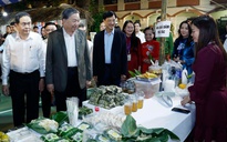 Cán bộ Mặt trận, đoàn thể phải giữ '3 gần', '5 phải', '4 không'