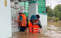 Khánh Hòa: Nước sông Cái Phan Rang dâng cao, nhấn chìm nhiều khu dân cư