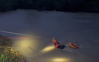 Nước sông Ba dâng cao: Gia Lai giải cứu 31 người mắc kẹt giữa dòng lũ