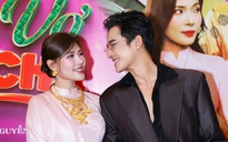 Thúy Diễm đeo vàng 'trĩu cổ', tình tứ bên Lương Thế Thành