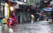 Cấp thiết giải quyết ngập lụt: Khi nào Hà Nội thoát cảnh 
'sống chung với ngập'?