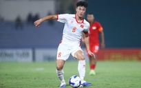 Văn Trường nguy cơ lỡ SEA Games: Tuyến giữa U.23 yếu, ông Kim khỏa lấp bằng Việt kiều?