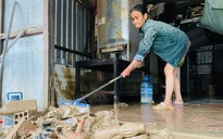 Quy Nhơn ngập lụt: 'Trắng tay, không biết bắt đầu lại từ đâu'