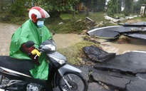 Cận cảnh đường nối rốn lũ Hòa Thịnh, Hòa Mỹ ở Đắk Lắk bị nước lũ 'băm nát'