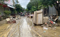 Khánh Hòa: Nhiều nơi ở Tây Nha Trang tan hoang sau ngập lụt chưa từng có